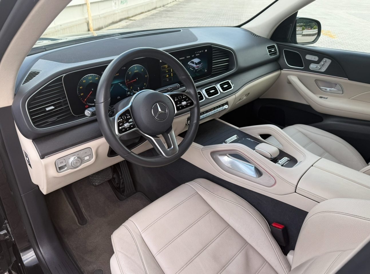 Mercedes-Benz GLE 300d Premium 