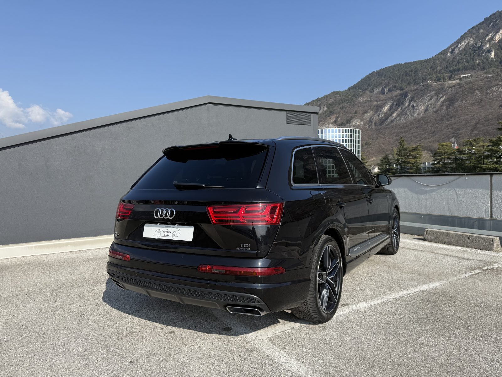Audi Q7 S-line 7Posti