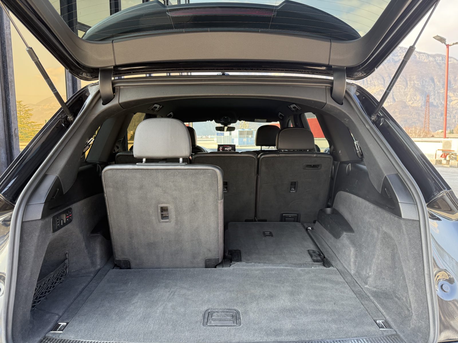 Audi Q7 S-line 7Posti