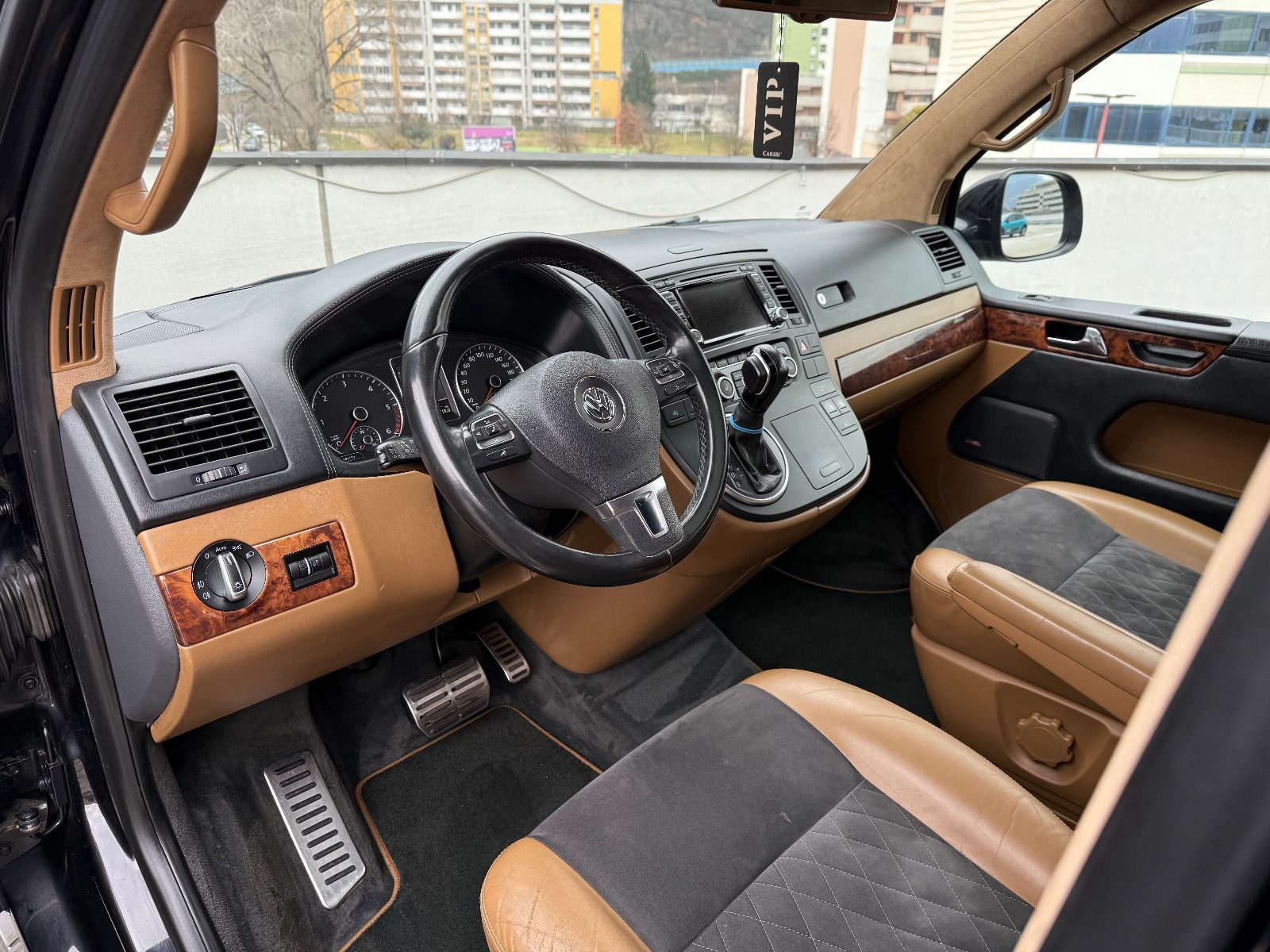 Volkswagen Multivan BUSSINES CLASS VIP